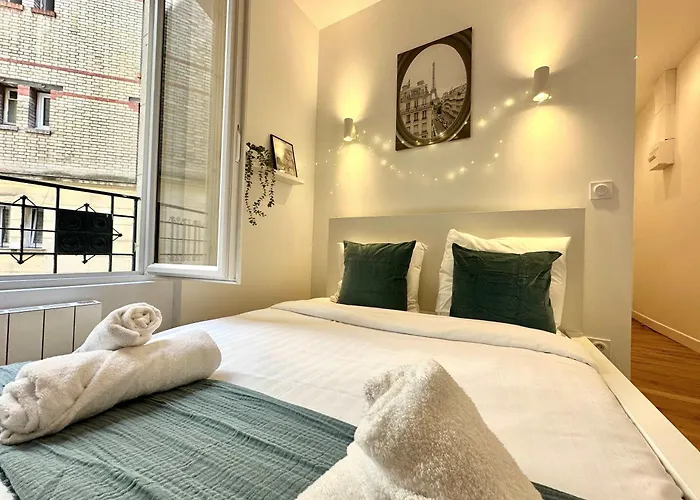 New 412 Cotillard - Cosy Center